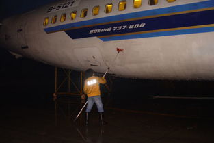 南航贵州维修厂干部员工齐上阵清洗六架飞机