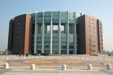 学海无涯 盘点内地最美的50座大学图书馆 下