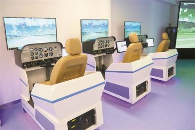 刷脸入校 科技赋能智慧校园与航空咨询应用